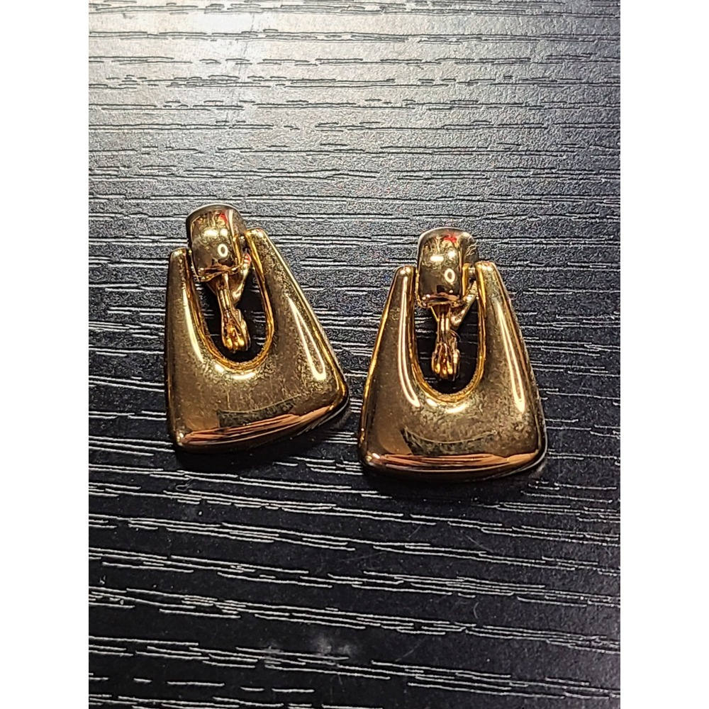 Vintage Monet Gold Tone Geometric Clip Earrings Textured 1 Inch Signed 80s 90s